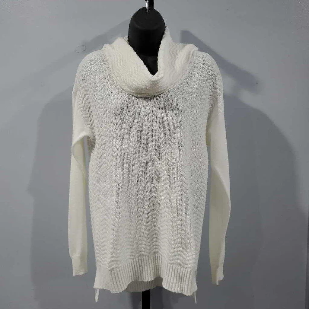 89th & Madison Sweater Medium