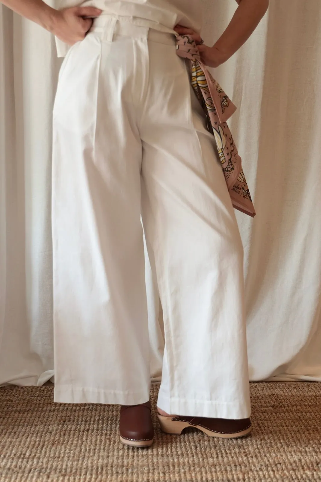 Amita Trousers in White