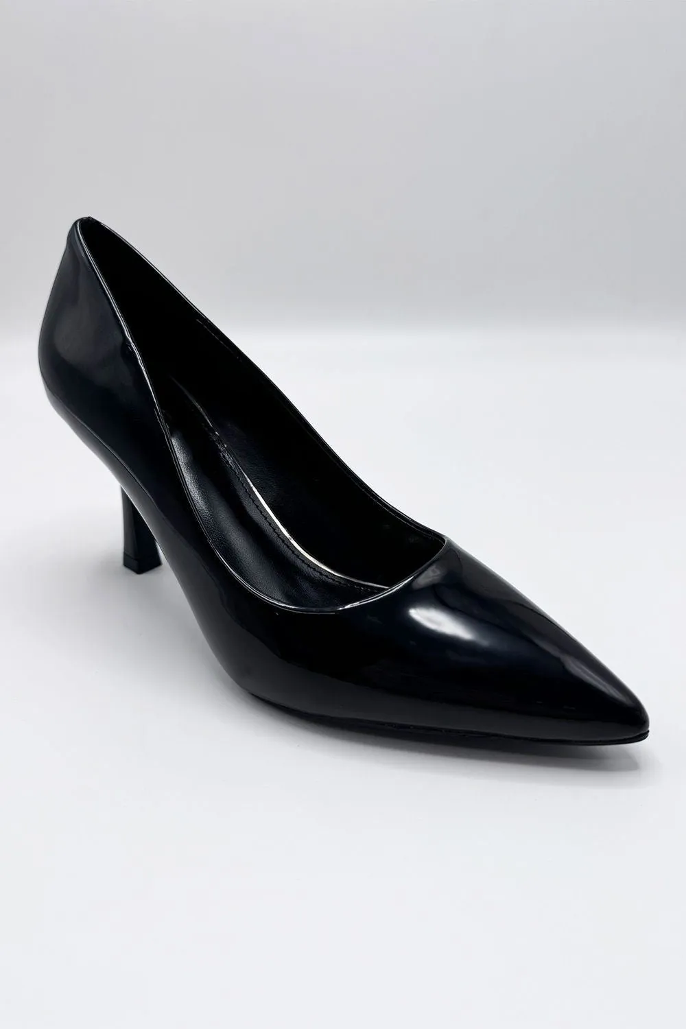 Aradia Mid Court Shoe Heels in Black