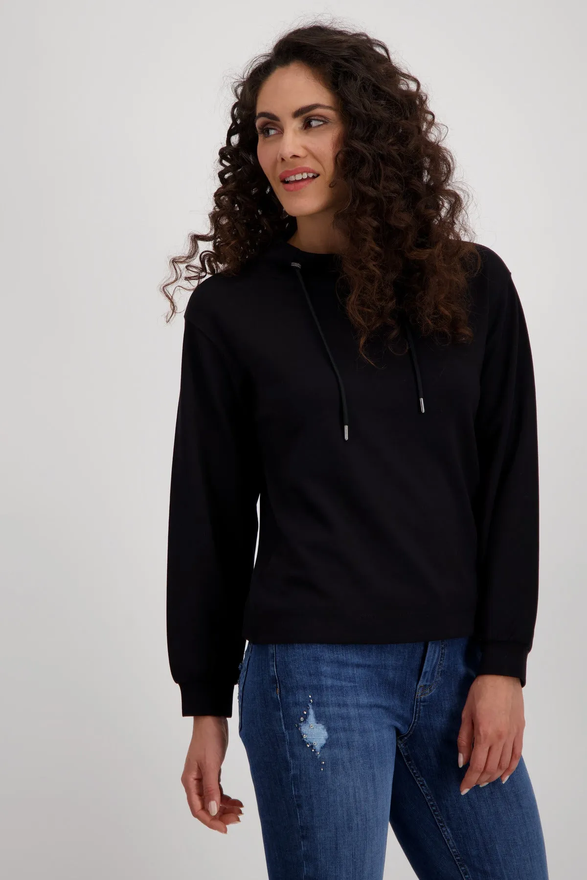 Basic black sweatshirt