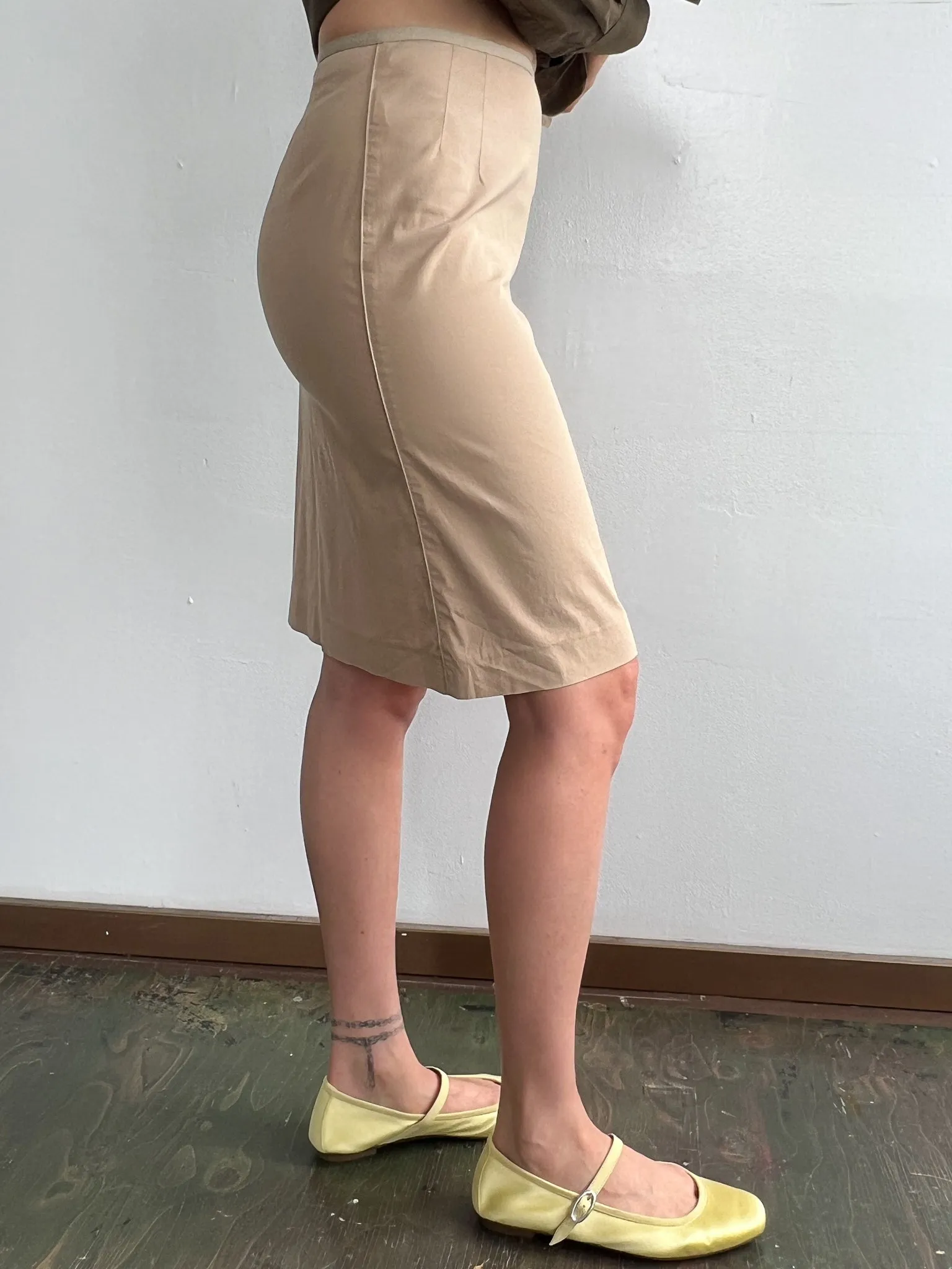 Beige Skinny Buckle Skirt (S)