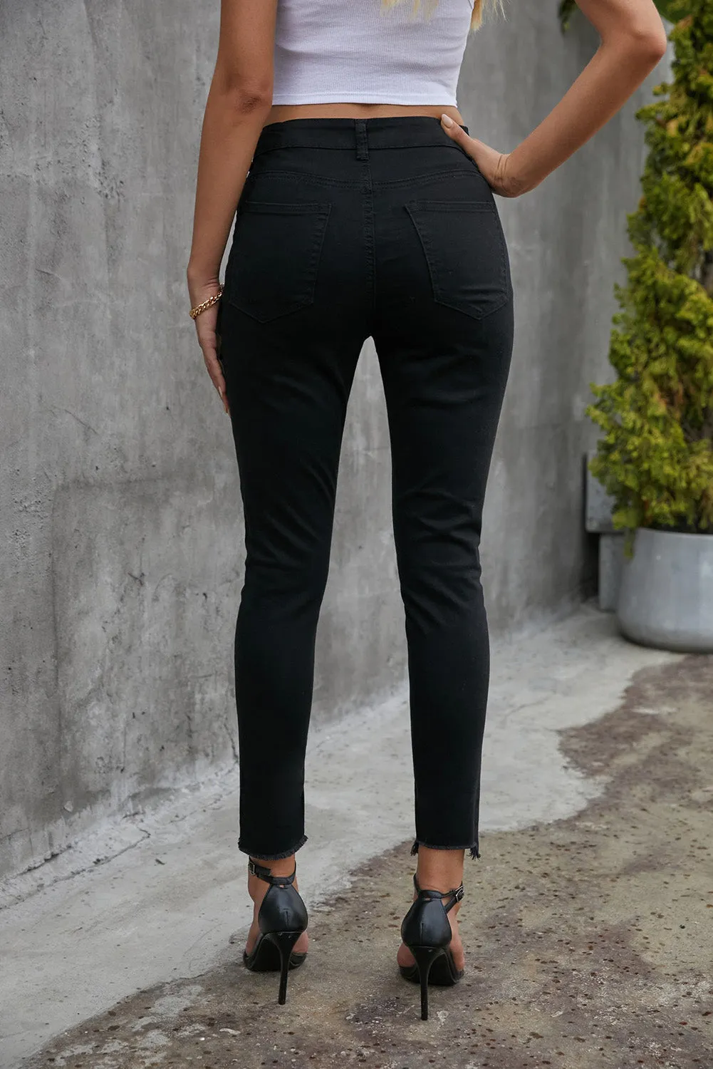 Black Frayed Cropped High Waist Denim Jeans