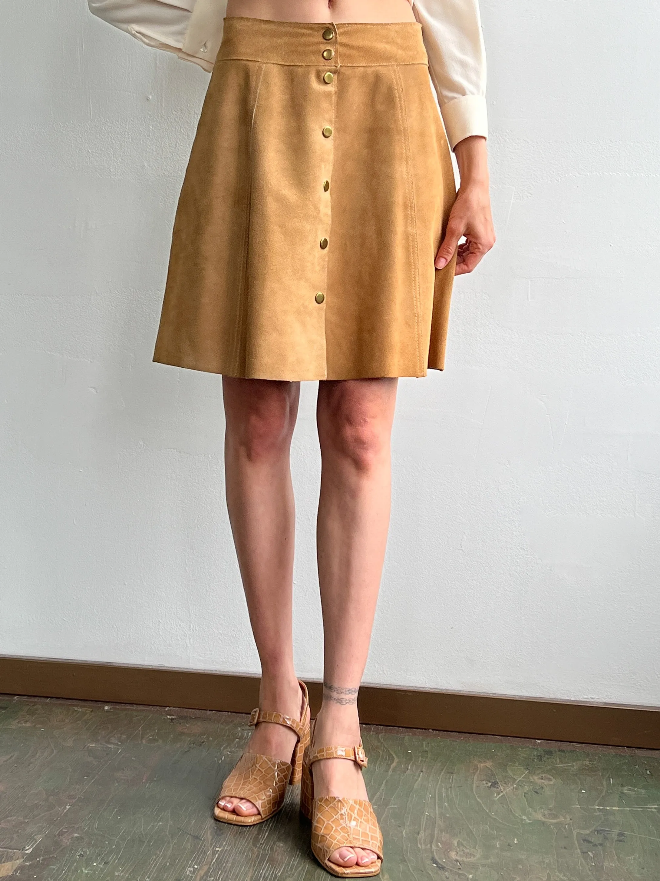 Camel Suede Snap Skirt (S)