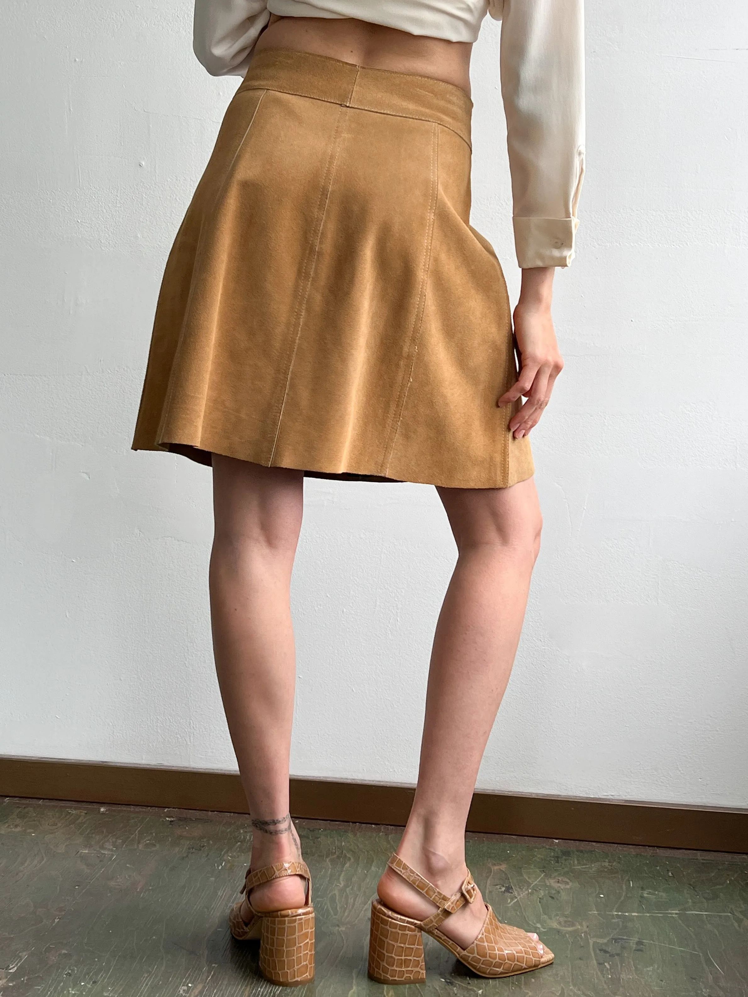 Camel Suede Snap Skirt (S)