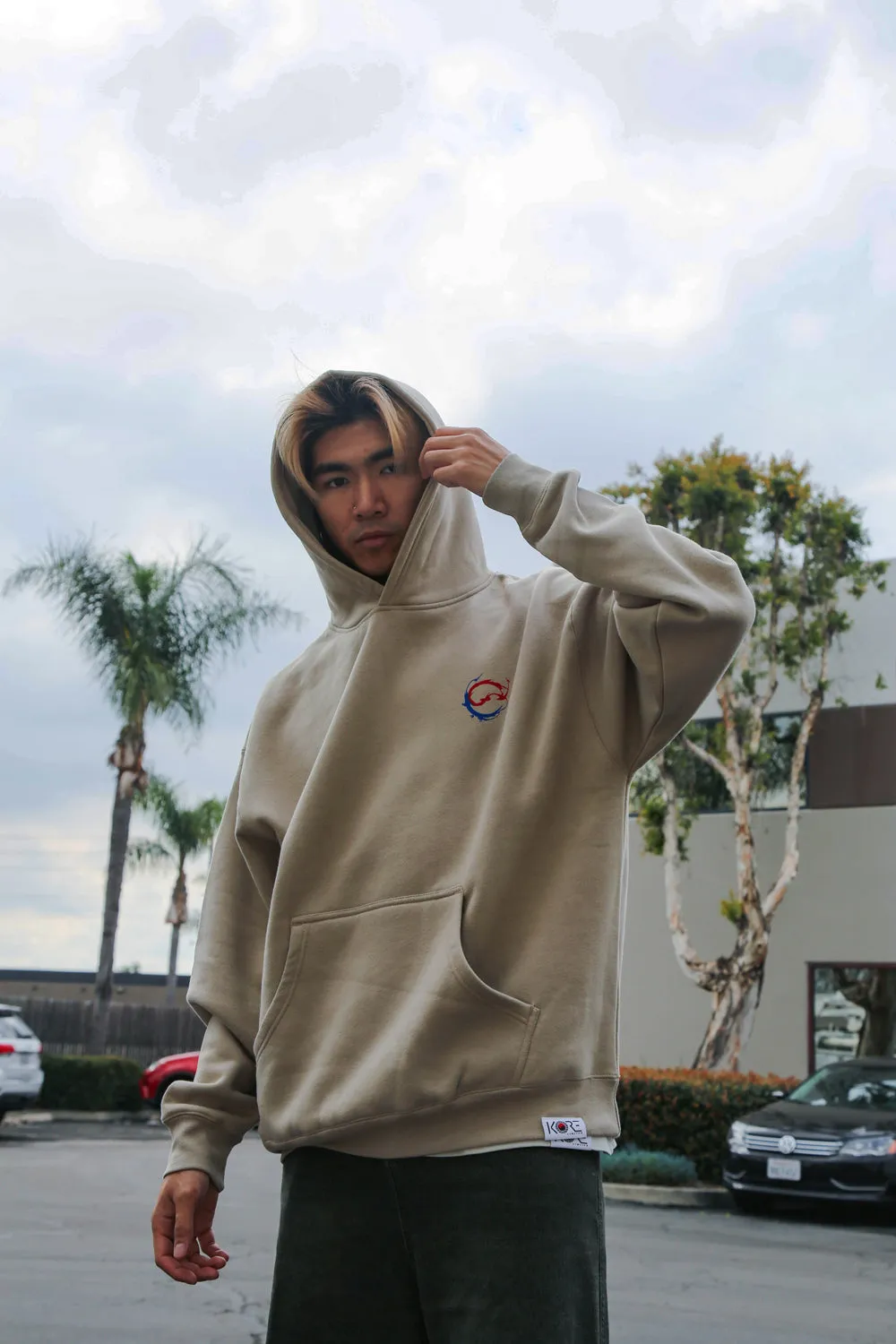 DRIP FLAG MUTED HOODIE (CEMENT)