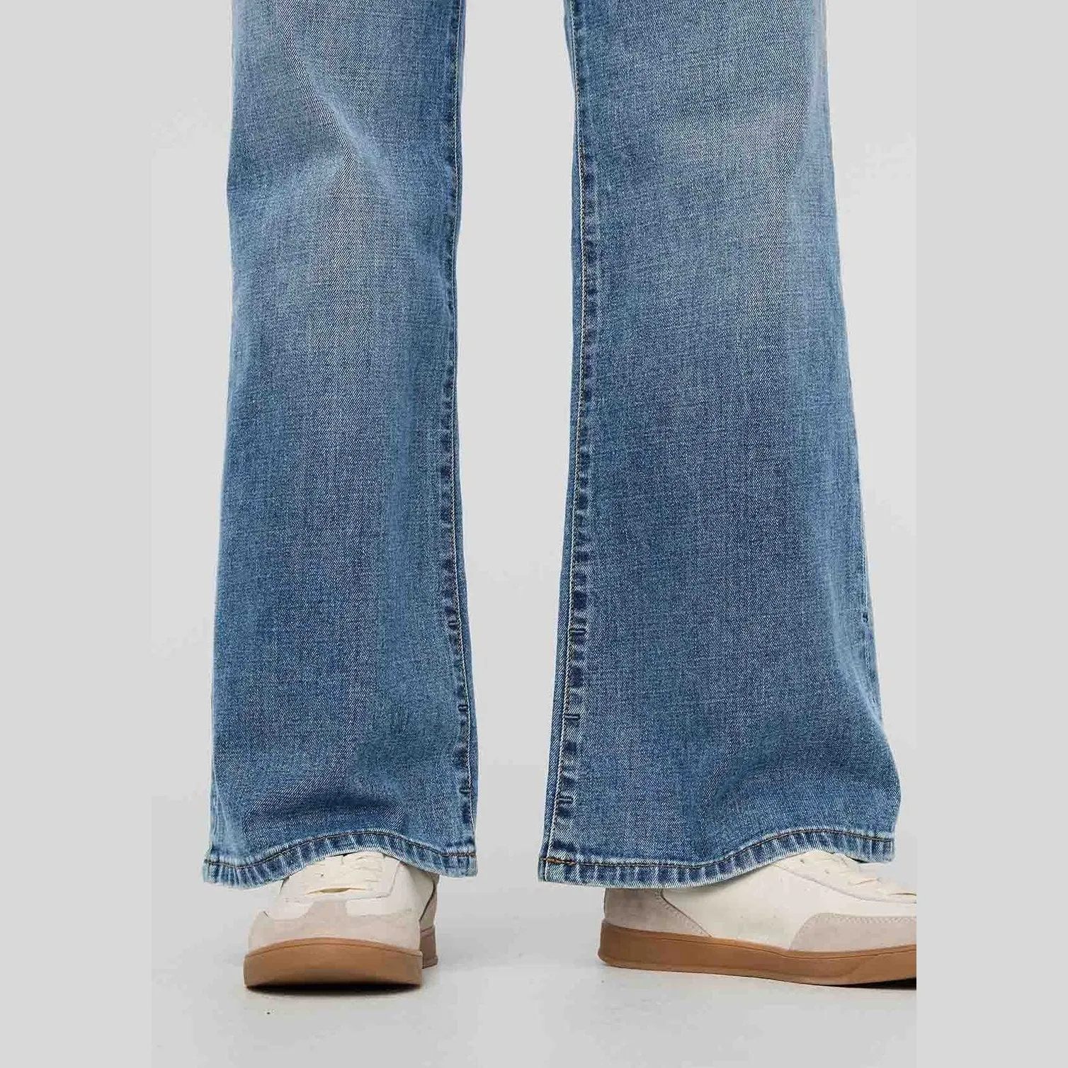 Du/er Midweight Performance Denim Wide Leg