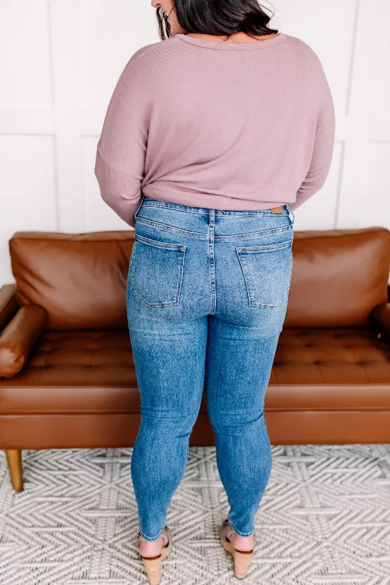 #K524 Eyes On Me Tummy Control Judy Blue Jeans